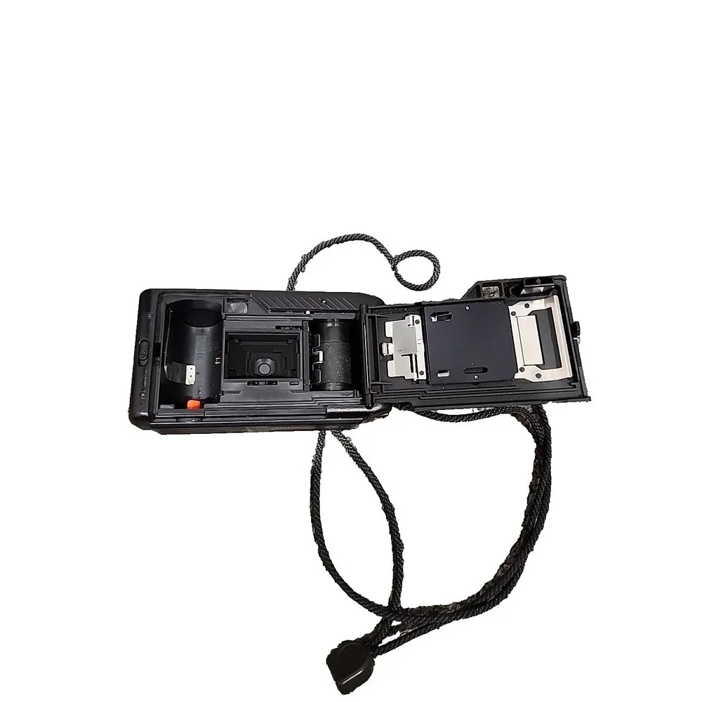 Canon Snappy S 35mm Film Camera Point and Shoot Vintage Working Light‎ Comes ON